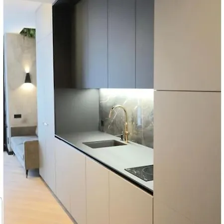 Happy Exclusive Studio, Self Check In, Parking