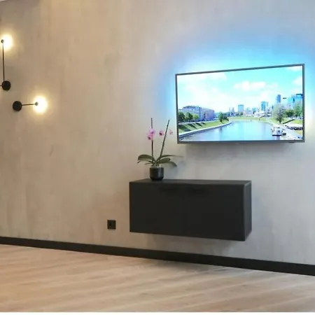 Happy Exclusive Studio, Self Check In, Parking Apartment