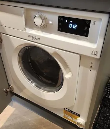 Apartment Happy Exclusive Studio, Self Check In, Parking *