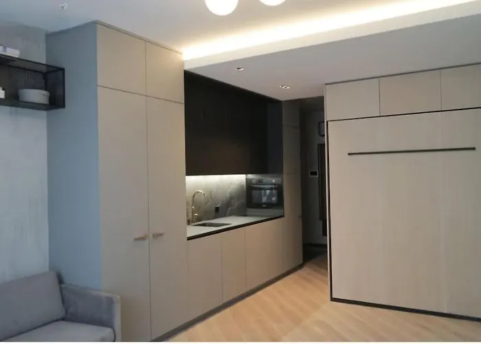 Happy Exclusive Studio, Self Check In, Parking