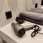 Happy Exclusive Studio, Self Check In, Parking アパート *