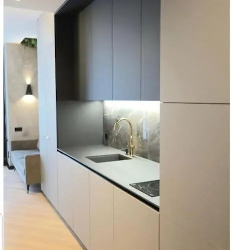 Happy Exclusive Studio, Self Check In, Parking